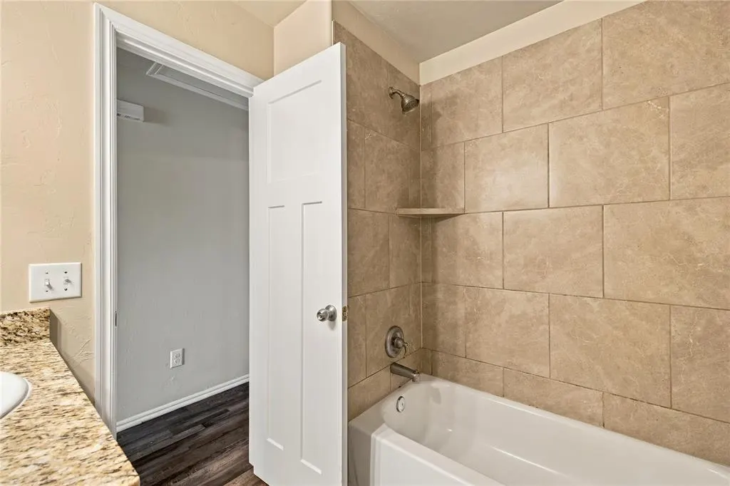 Photo 7 — 10612 Mountain Fork Drive, Yukon, OK 73099