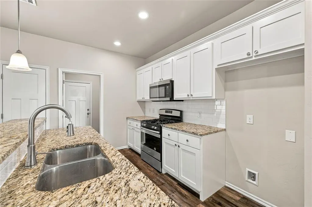 Photo 13 — 10612 Mountain Fork Drive, Yukon, OK 73099