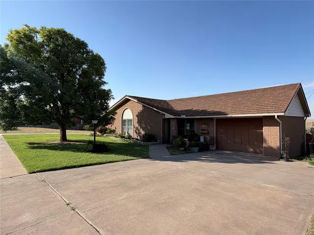 Photo 2 — 6071 Sunset Drive, Guymon, OK 73942