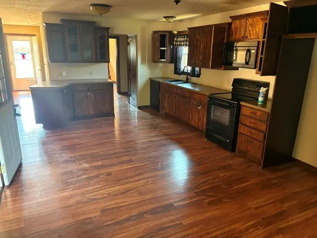 Photo 3 — 1442 22nd Street, Woodward, OK 73801