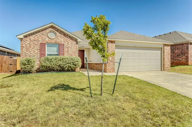 Photo 3 — 4108 Siena Ridge Boulevard, Oklahoma City, OK 73179