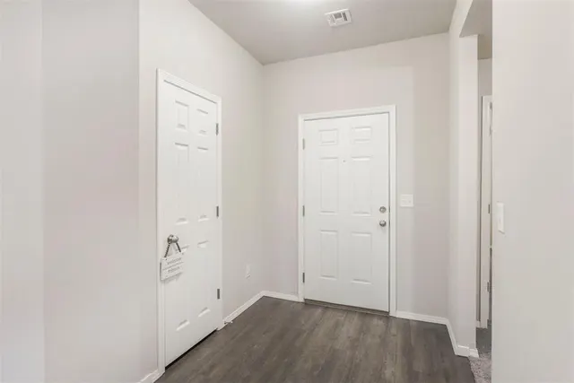 Photo 4 — 4108 Siena Ridge Boulevard, Oklahoma City, OK 73179