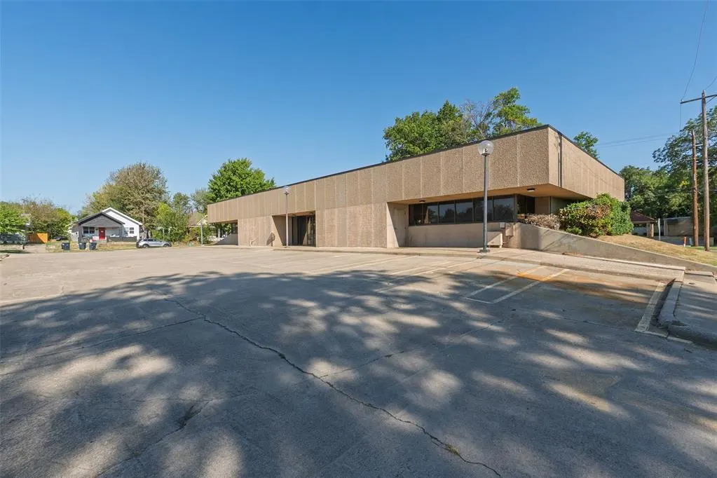 Photo 11 — 123 W Highland Street, Shawnee, OK 74801