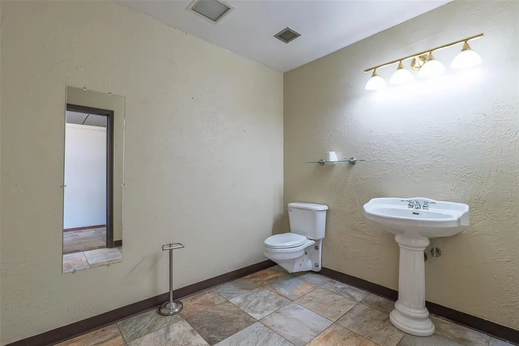 Photo 23 — 123 W Highland Street, Shawnee, OK 74801