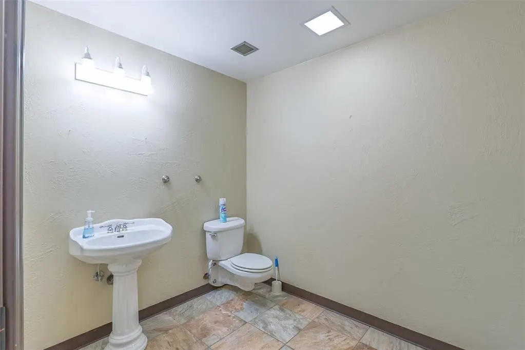 Photo 24 — 123 W Highland Street, Shawnee, OK 74801