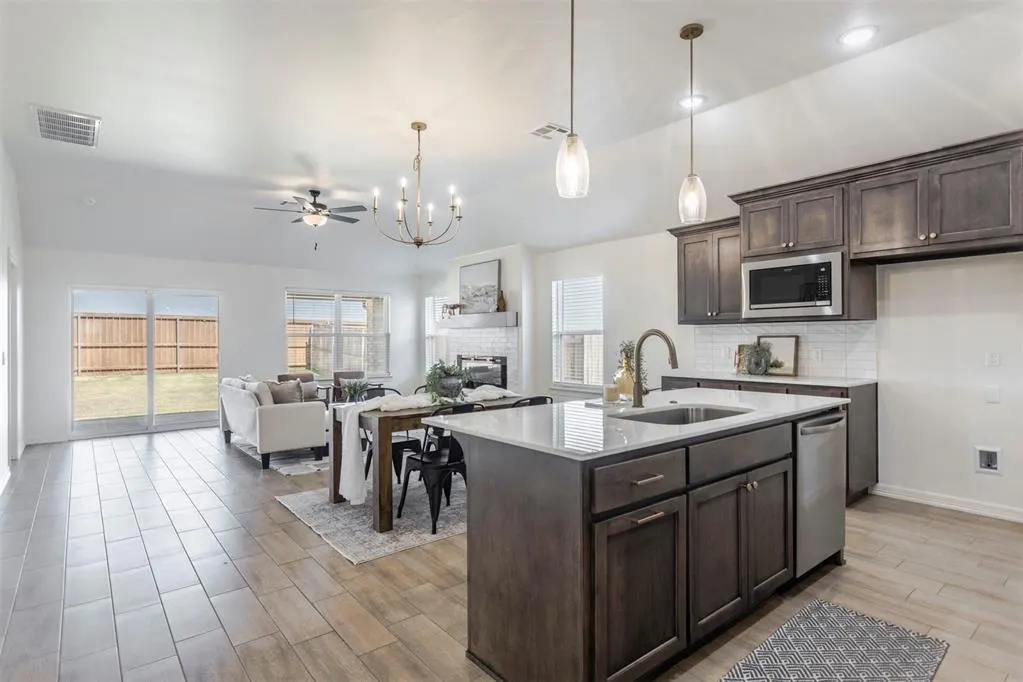 Photo 7 — 12009 NW 121st Circle, Yukon, OK 73099