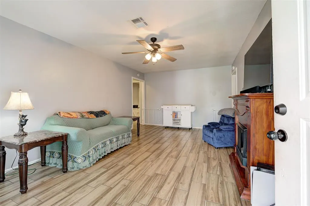 Photo 5 — 1827 W Vilas Avenue, Guthrie, OK 73044