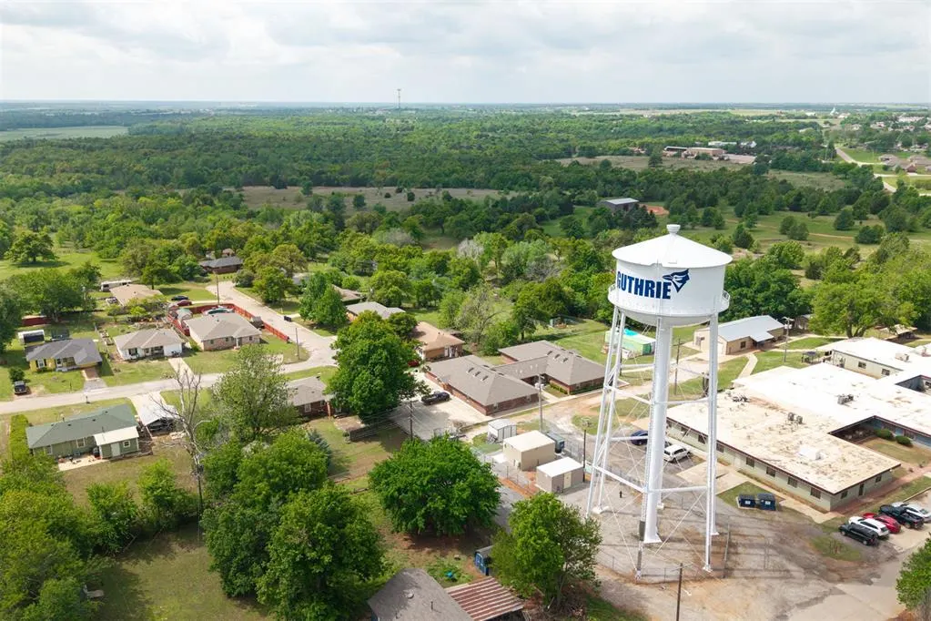 Photo 40 — 1827 W Vilas Avenue, Guthrie, OK 73044