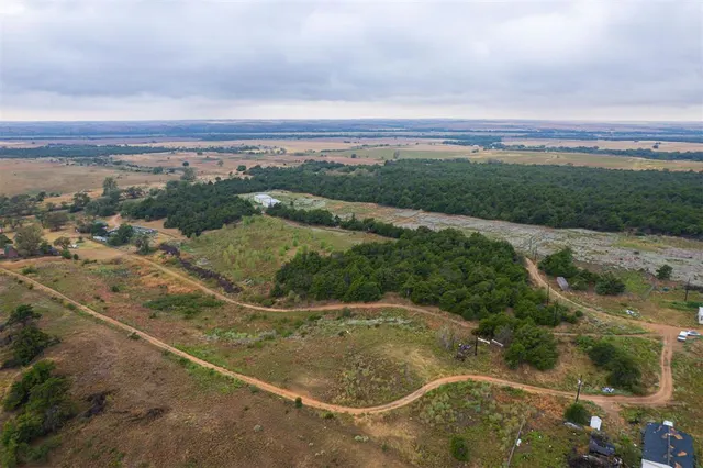 Photo 4 — 238471 E 780 Road, Oakwood, OK 73658