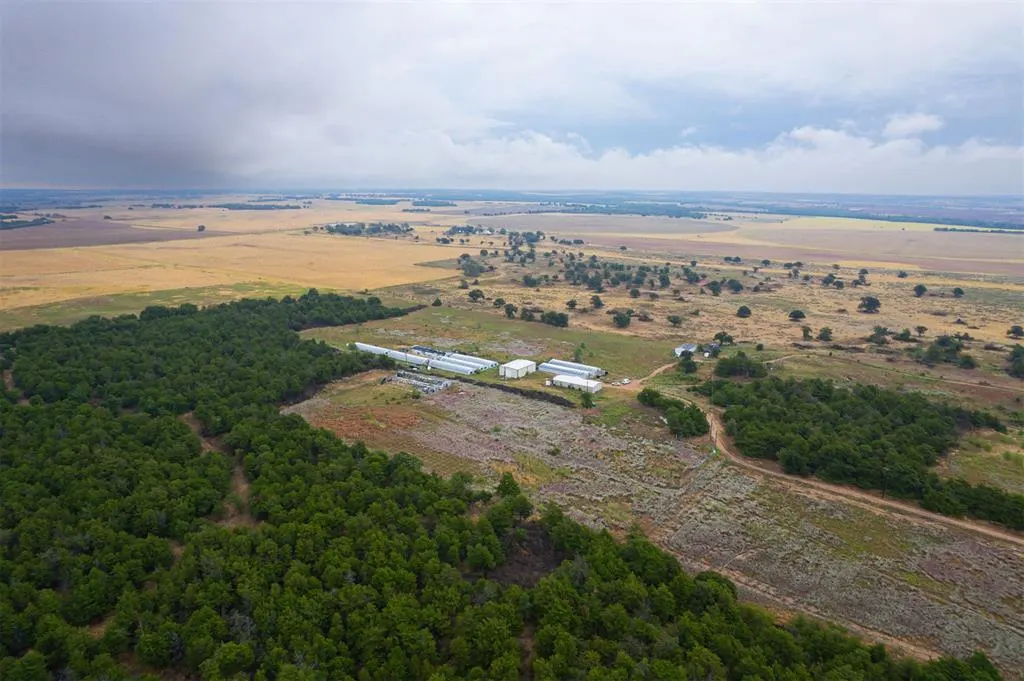 Photo 11 — 238471 E 780 Road, Oakwood, OK 73658