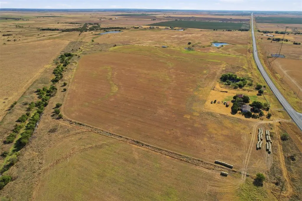 Photo 10 — 9110 SW Baseline Road, Faxon, OK 73540