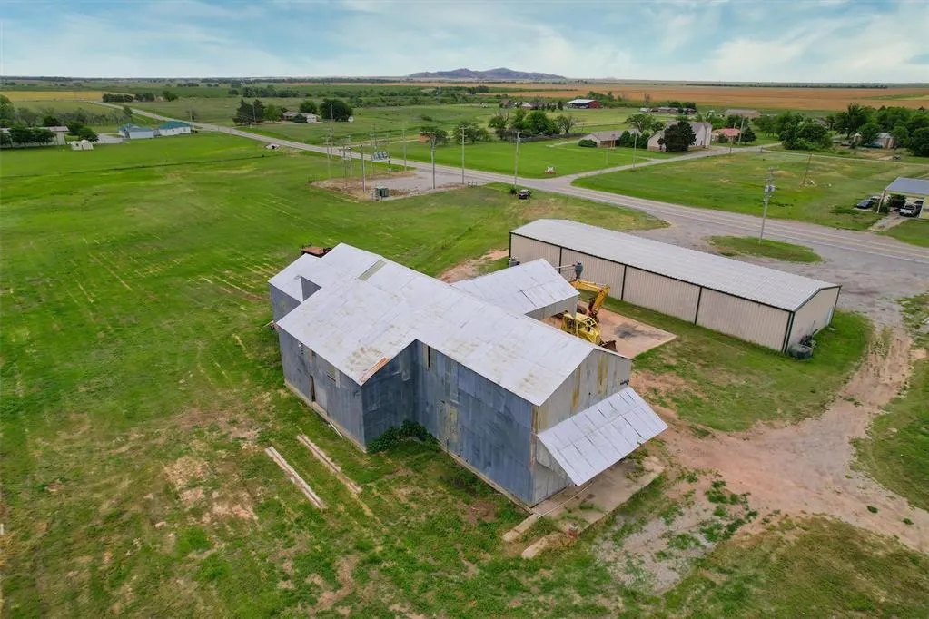 Front exterior — 110 N Border Street, Willow, OK 73673