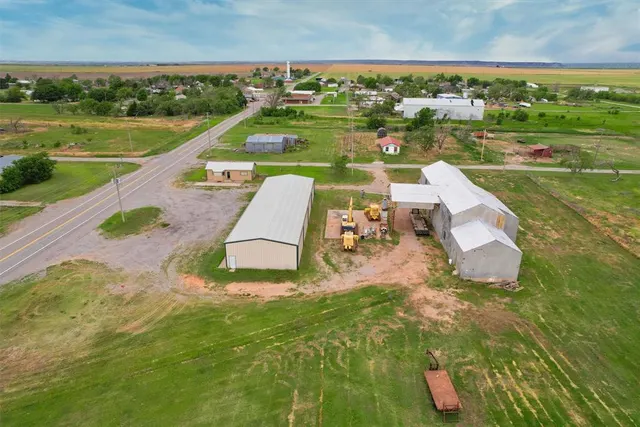 Photo 7 — 110 N Border Street, Willow, OK 73673