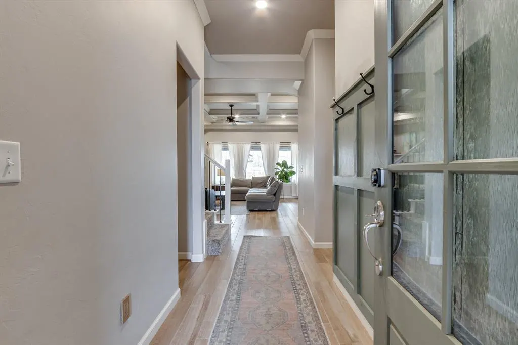 Photo 4 — 512 E Barajas Terrace, Mustang, OK 73064