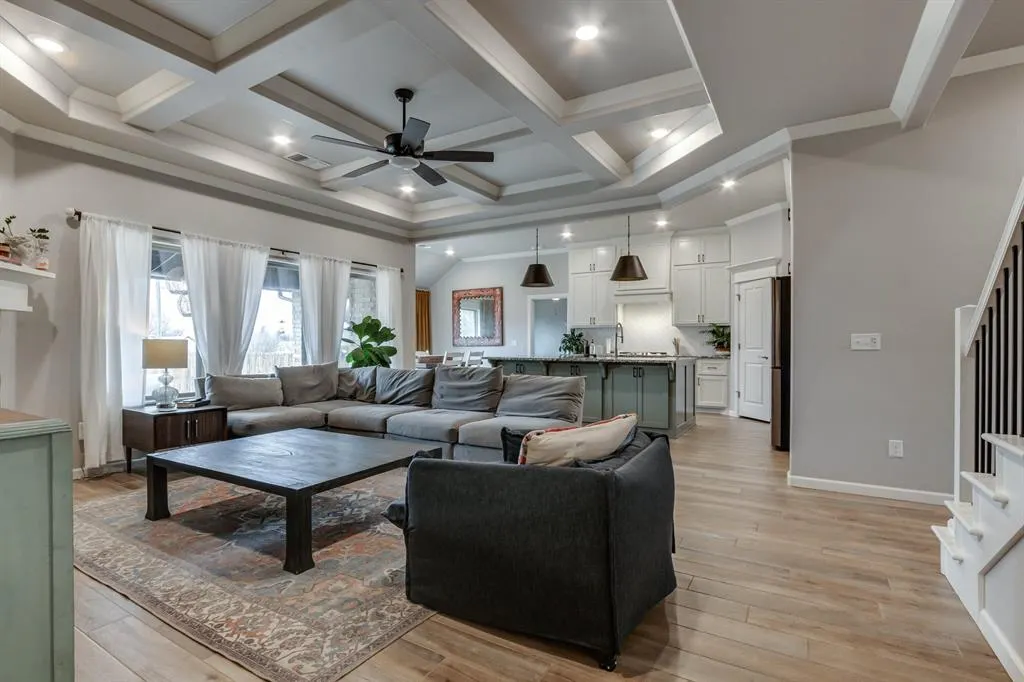 Photo 8 — 512 E Barajas Terrace, Mustang, OK 73064