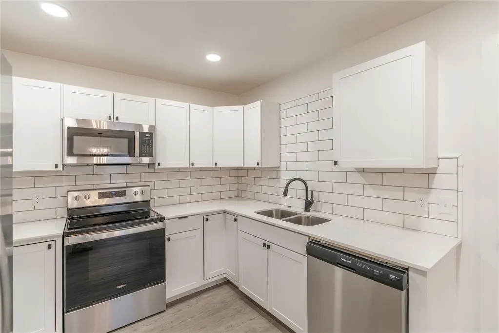 Photo 6 — 566 Parkhill Circle, Newcastle, OK 73065