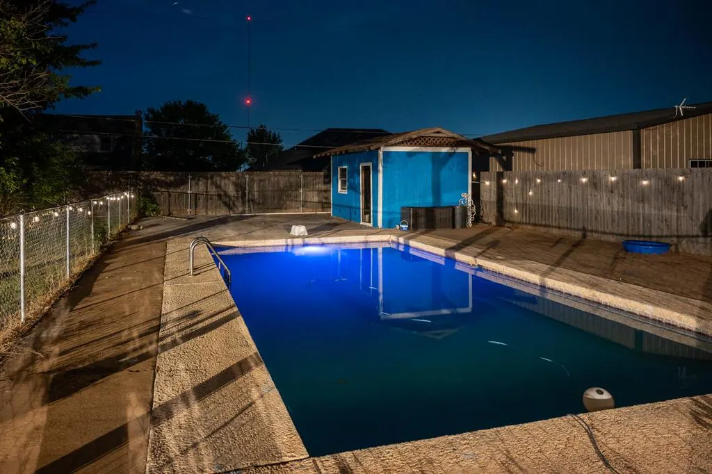 Photo 4 — 321 Grissom Drive, Elk City, OK 73644