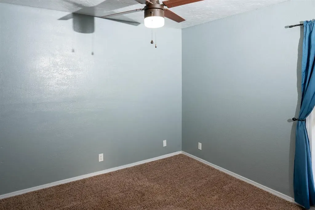 Photo 19 — 321 Grissom Drive, Elk City, OK 73644