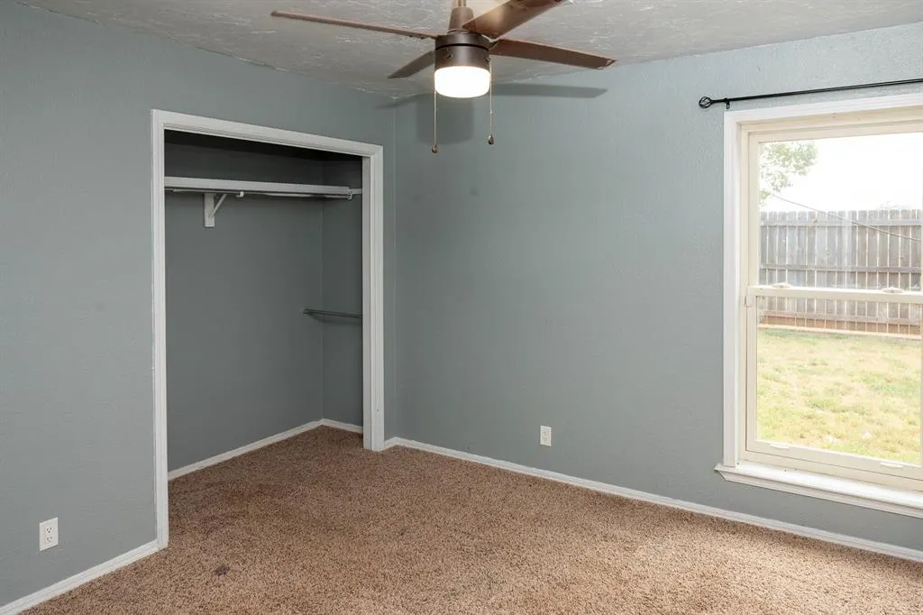 Photo 21 — 321 Grissom Drive, Elk City, OK 73644