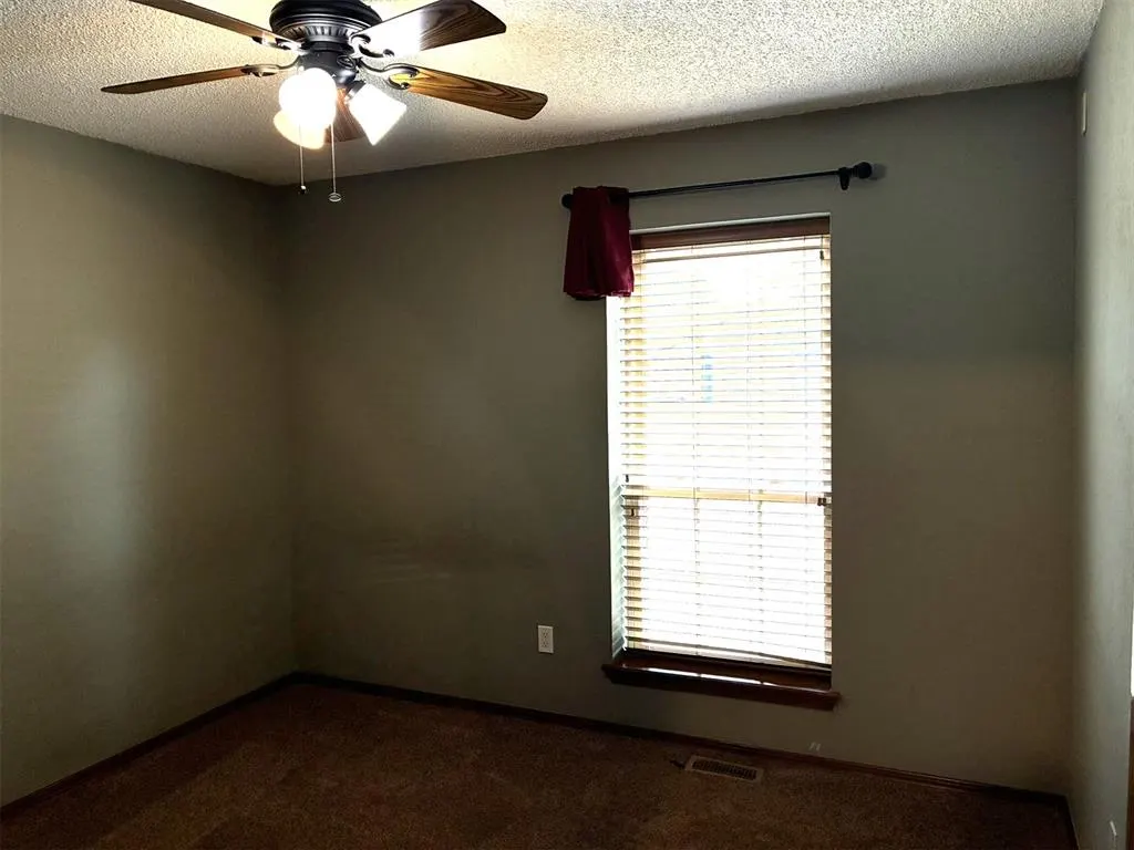Photo 12 — 618 Hoehner Avenue, Okarche, OK 73762