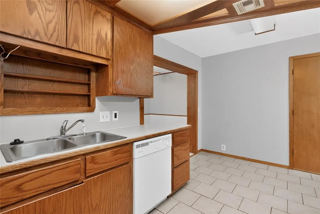 Photo 7 — 205 Oak Street, Elgin, OK 73538
