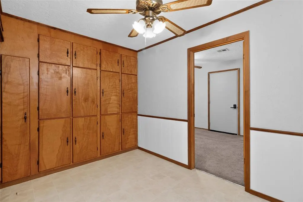 Photo 9 — 205 Oak Street, Elgin, OK 73538