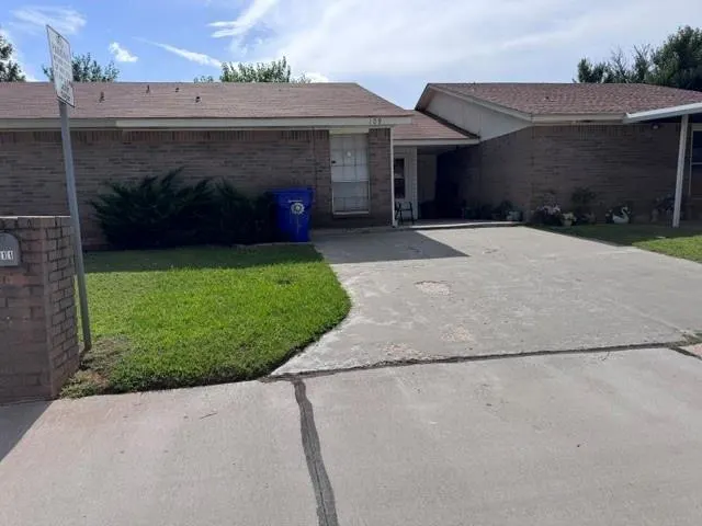 Photo 2 — 109 Kendra Drive, Midwest City, OK 73110