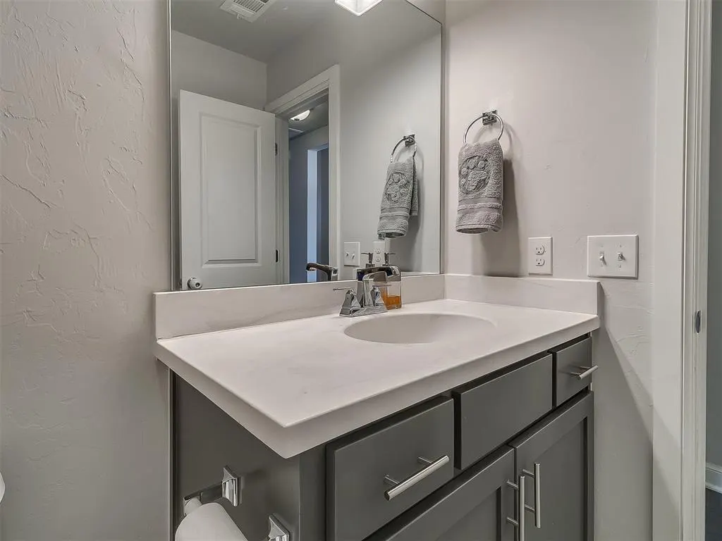 Photo 19 — 469 Nest Circle, Yukon, OK 73099