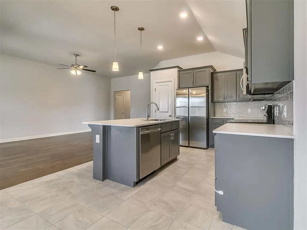 Photo 19 — 469 Nest Circle, Yukon, OK 73099