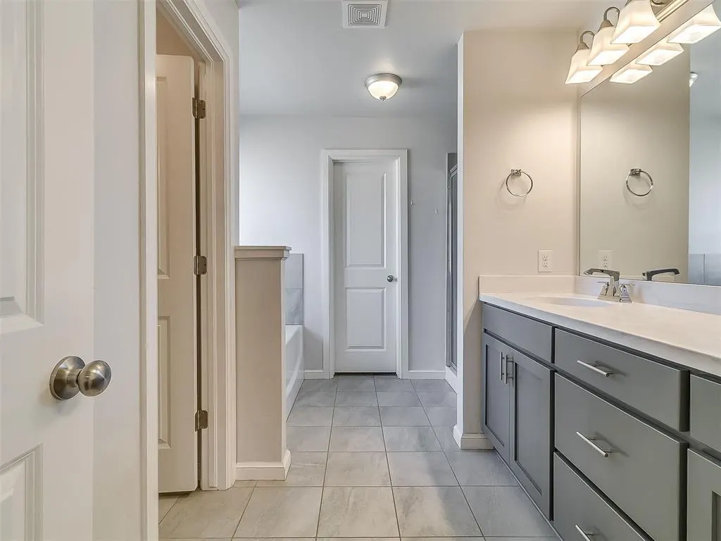 Photo 30 — 469 Nest Circle, Yukon, OK 73099