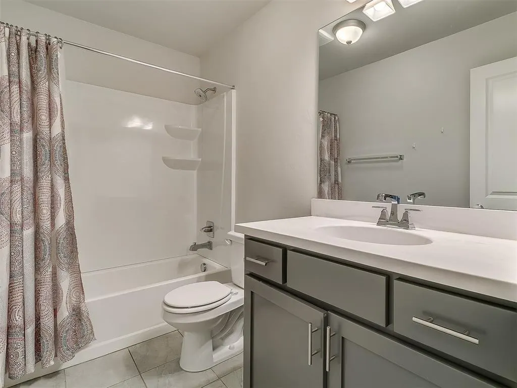 Photo 37 — 469 Nest Circle, Yukon, OK 73099
