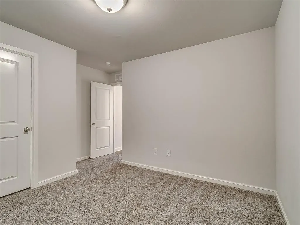 Photo 39 — 469 Nest Circle, Yukon, OK 73099