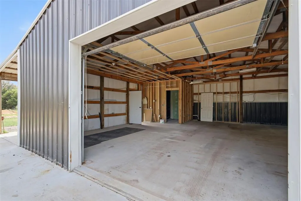 Photo 9 — 3254 E Highland Street, Tecumseh, OK 74873