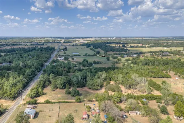 Photo 4 — 760 N Luther Road, Harrah, OK 73045