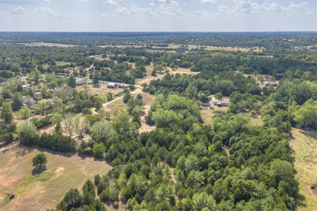 Photo 7 — 760 N Luther Road, Harrah, OK 73045