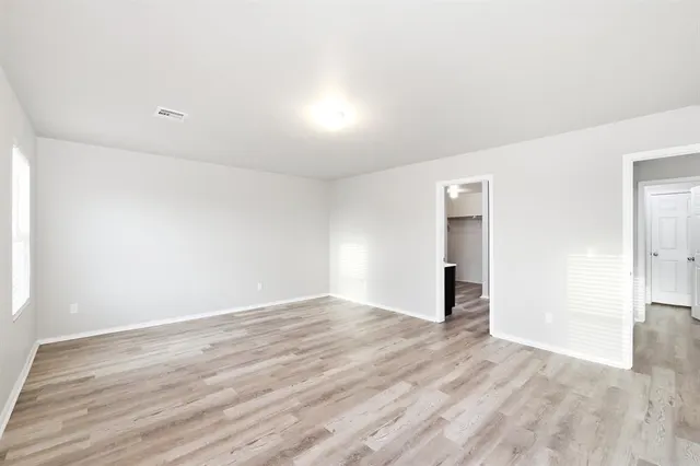 Photo 5 — 1016 N Scouts Court Way, Mustang, OK 73064