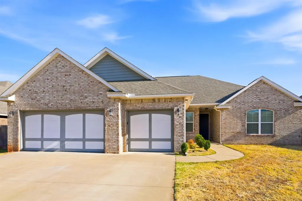 Front exterior — 5505 Painted Pony Road, Warr Acres, OK 73132