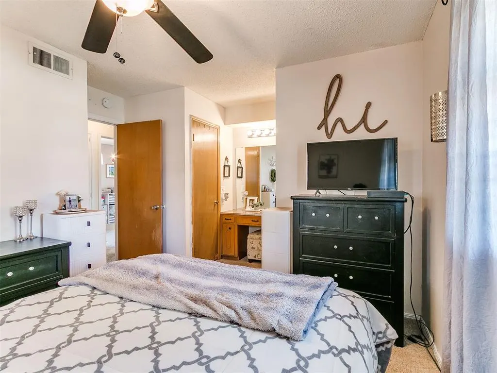 Photo 18 — 828 N Markwell Avenue, Oklahoma City, OK 73160