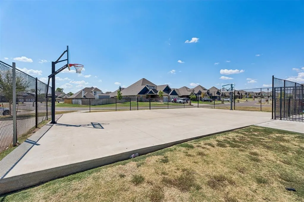 Photo 49 — 9020 NW 119th Street, Yukon, OK 73099