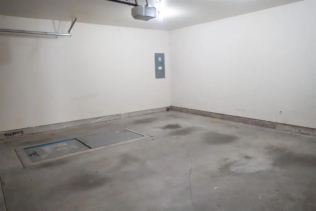 Photo 12 — 913 SW 16th Street, Moore, OK 73160
