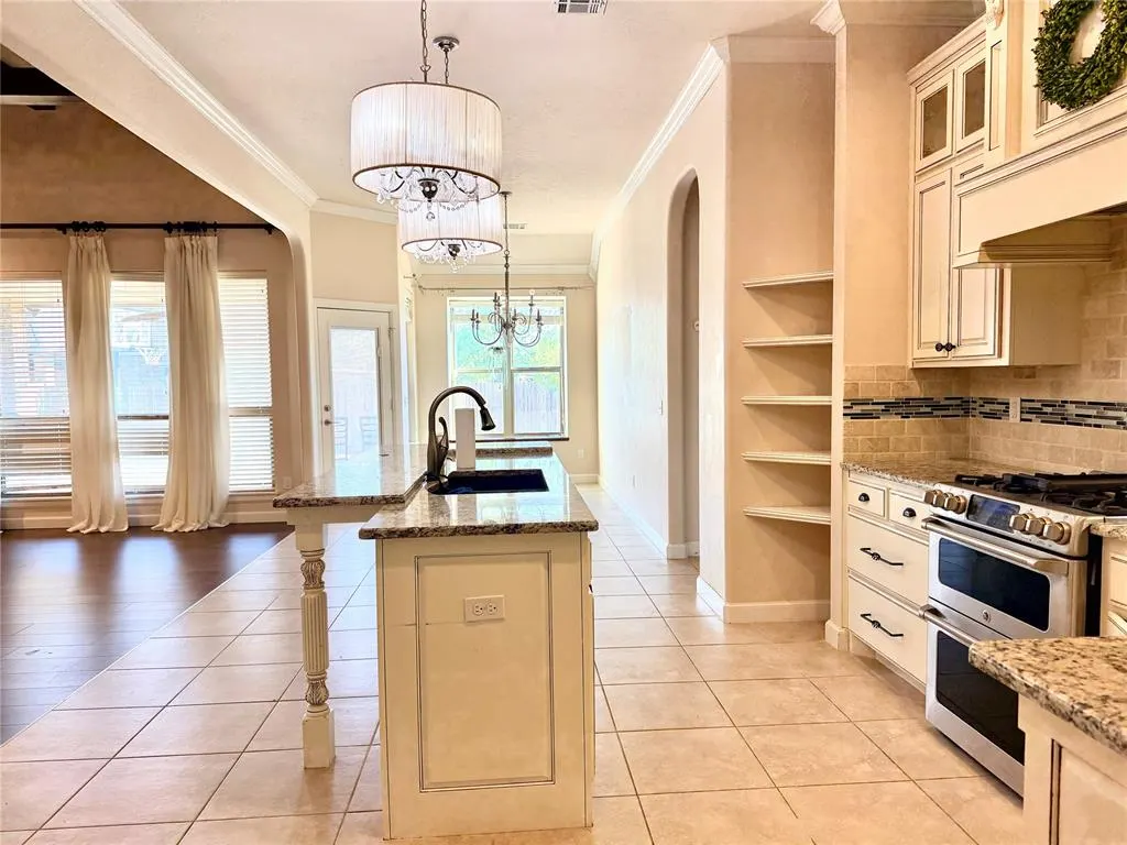 Photo 4 — 17100 Barcelona Drive, Oklahoma City, OK 73170