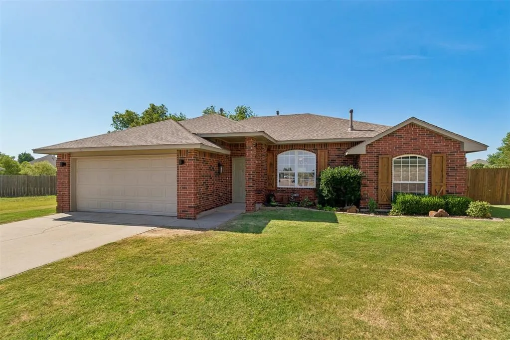 Front exterior — 15921 Katie Ridge Drive, Edmond, OK 73013
