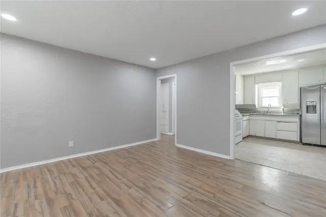 Photo 4 — 3401 S Saint Clair Avenue, Oklahoma City, OK 73119