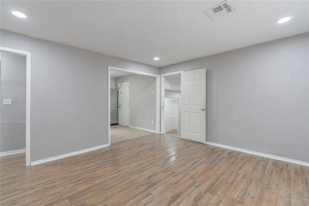 Photo 5 — 3401 S Saint Clair Avenue, Oklahoma City, OK 73119