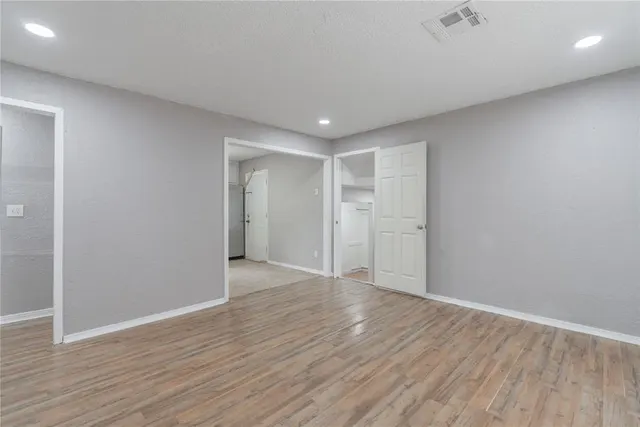 Photo 5 — 3401 S Saint Clair Avenue, Oklahoma City, OK 73119