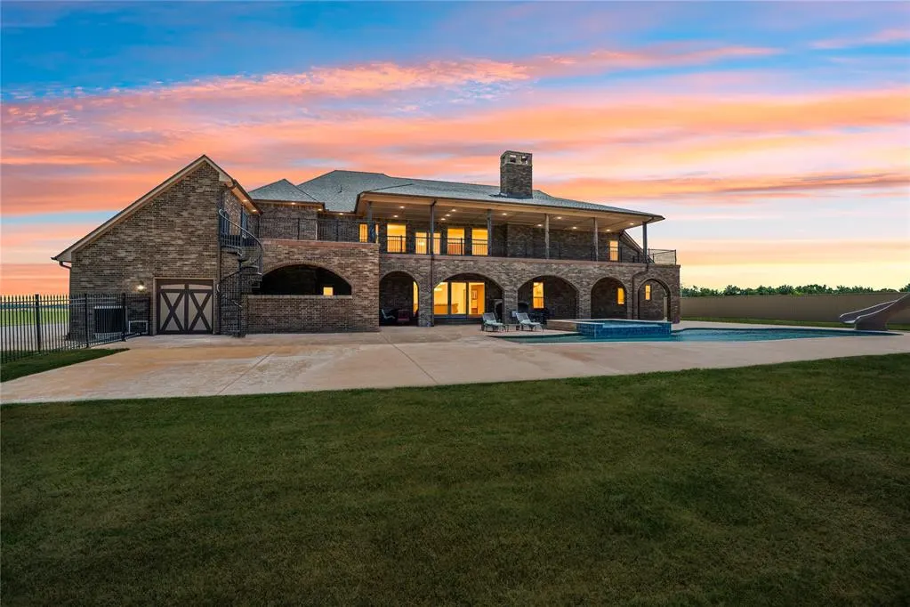 Photo 2 — 1611 N Morgan Road, Tuttle, OK 73089