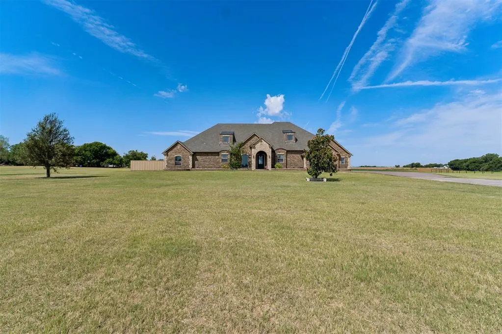 Photo 4 — 1611 N Morgan Road, Tuttle, OK 73089