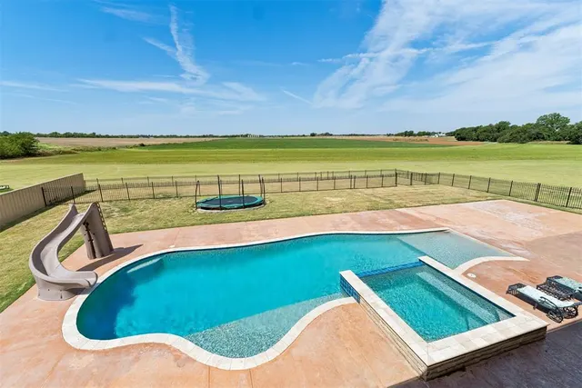 Photo 5 — 1611 N Morgan Road, Tuttle, OK 73089