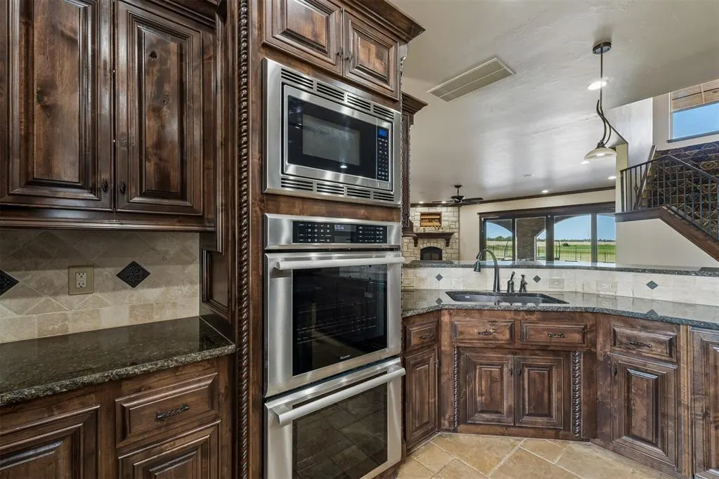Photo 8 — 1611 N Morgan Road, Tuttle, OK 73089