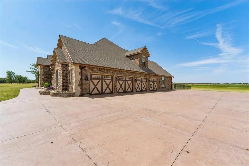 Photo 42 — 1611 N Morgan Road, Tuttle, OK 73089